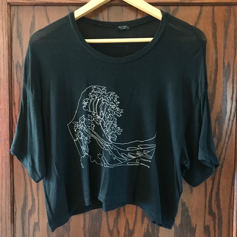Brandy Melville Great Wave Cropped Graphic T